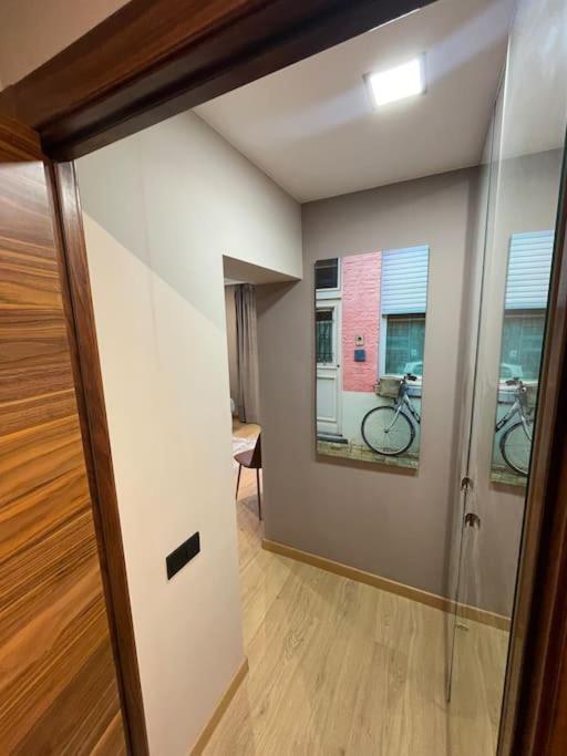 Piso De Dos Dormitorios Con Reforma De Diseno Сан-Фелиу-де-Гишольс Экстерьер фото