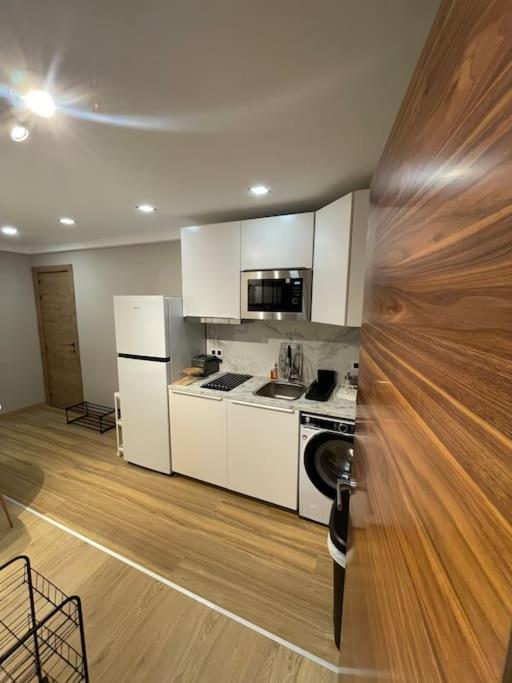 Piso De Dos Dormitorios Con Reforma De Diseno Сан-Фелиу-де-Гишольс Экстерьер фото